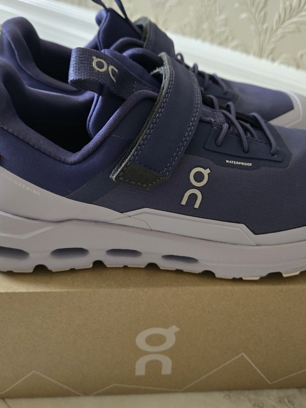 On Running Kids Sneakers in Purple and White
